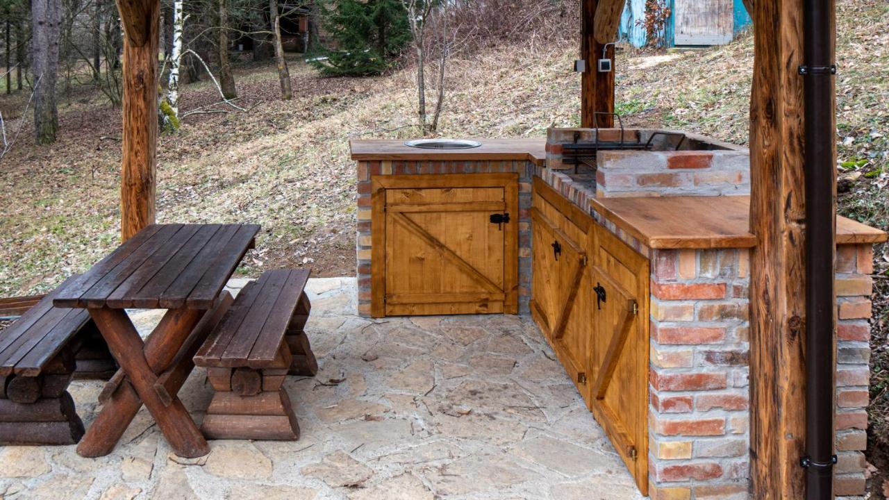 Planinska Kuca "Zvuk Tisine" - Fruska Gora Villa Beocin Exterior photo